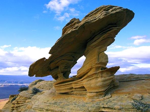 moodle4free | Wind Eroded Cave: The natural wonders of Wind Eroded Cave.