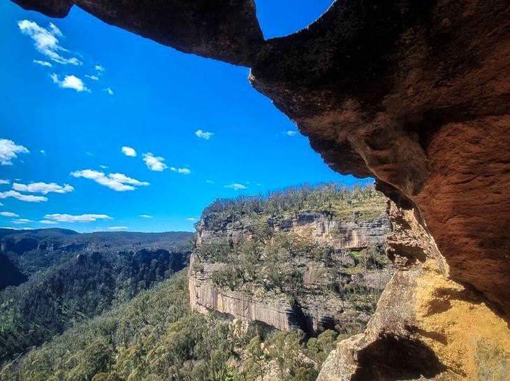 moodle4free | Wind Eroded Cave: The natural wonders of Wind Eroded Cave.